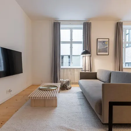 Stunning 5 Bedroom Apartment By The Lakes Kopenhagen