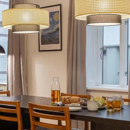 Stunning 5 Bedroom Apartment By The Lakes * Kopenhagen