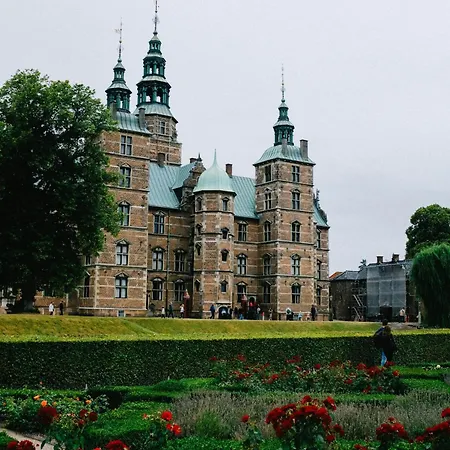 Stunning 5 Bedroom By The Lakes Апартаменты Копенгаген